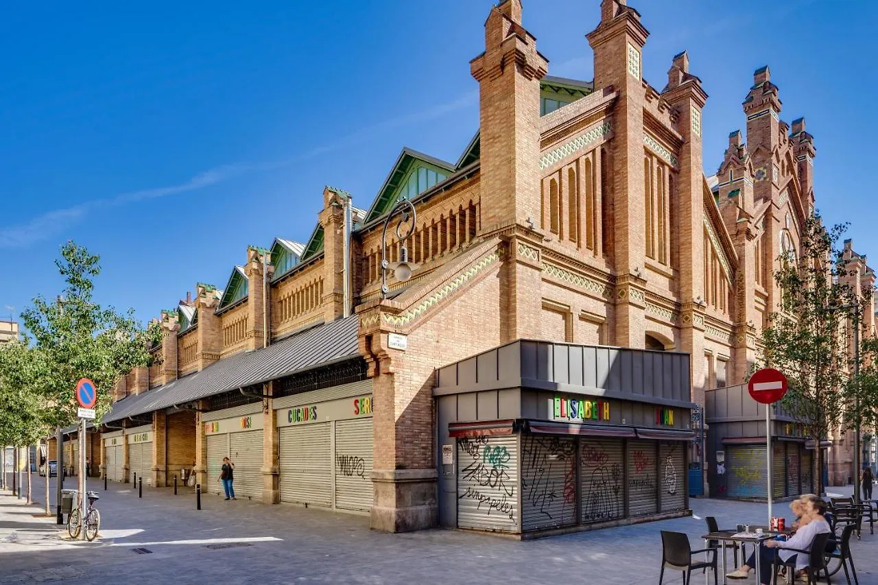 Charming & Convenient Apartment Near Plaza Espanya Барселона