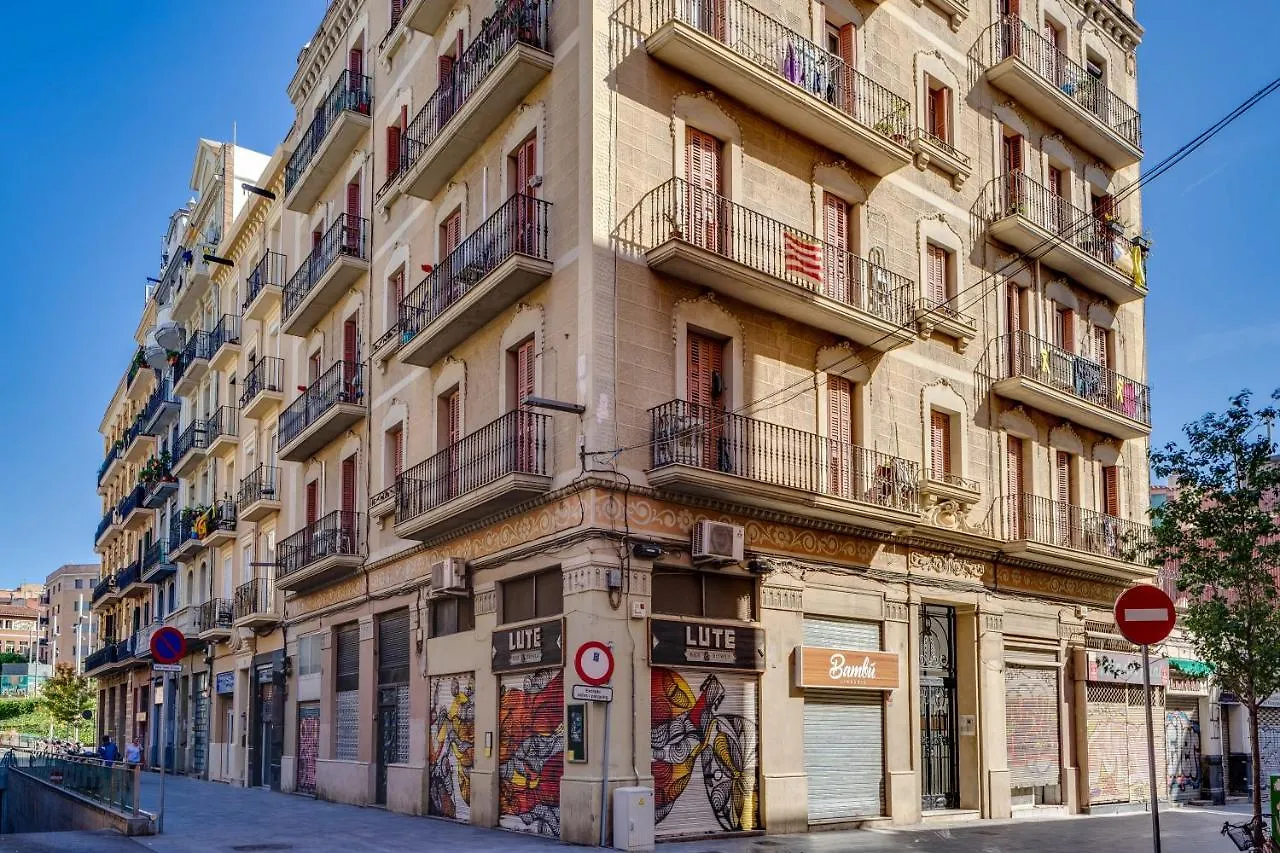 Charming & Convenient Apartment Near Plaza Espanya Барселона