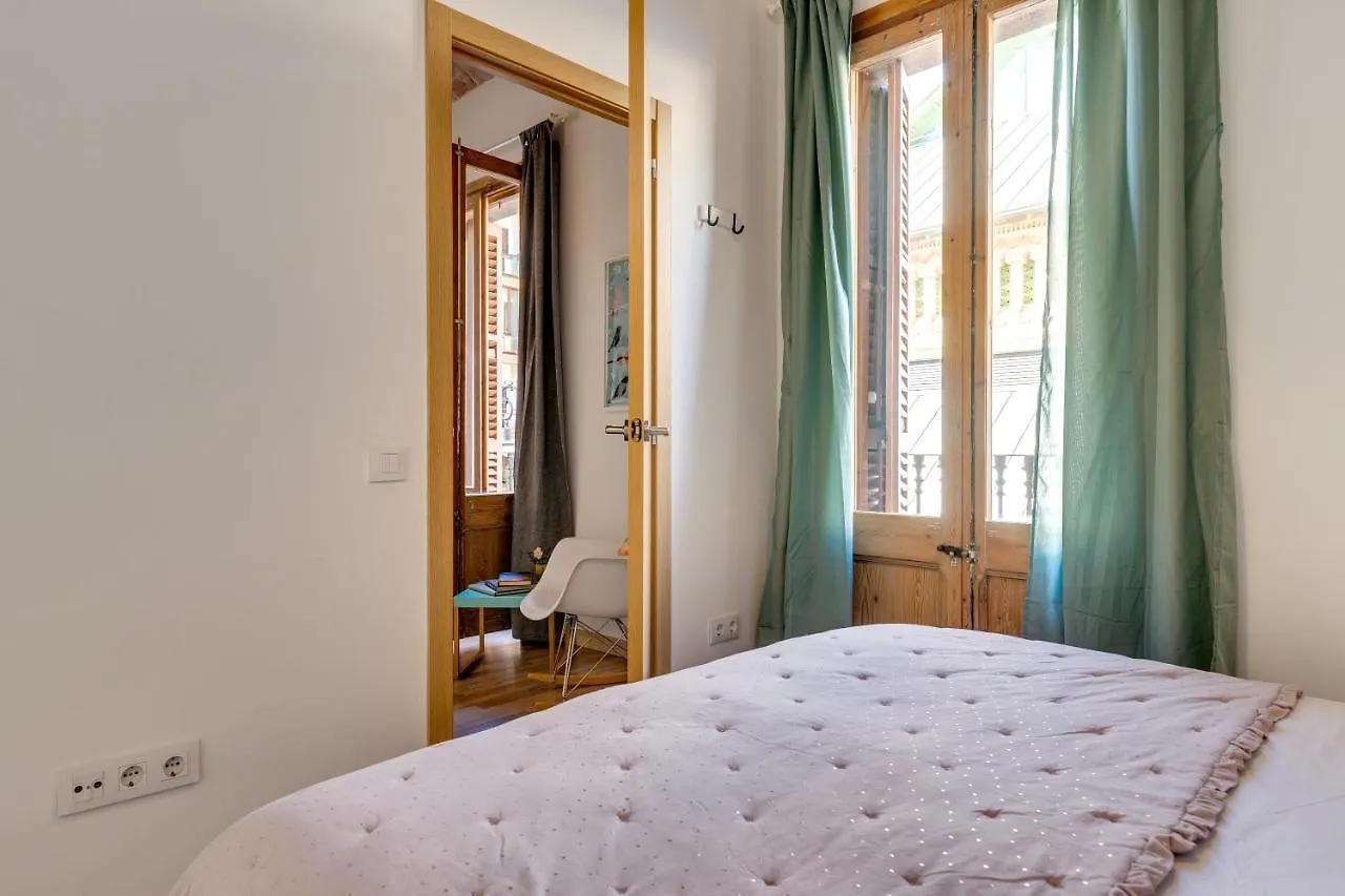Charming & Convenient Apartment Near Plaza Espanya Барселона