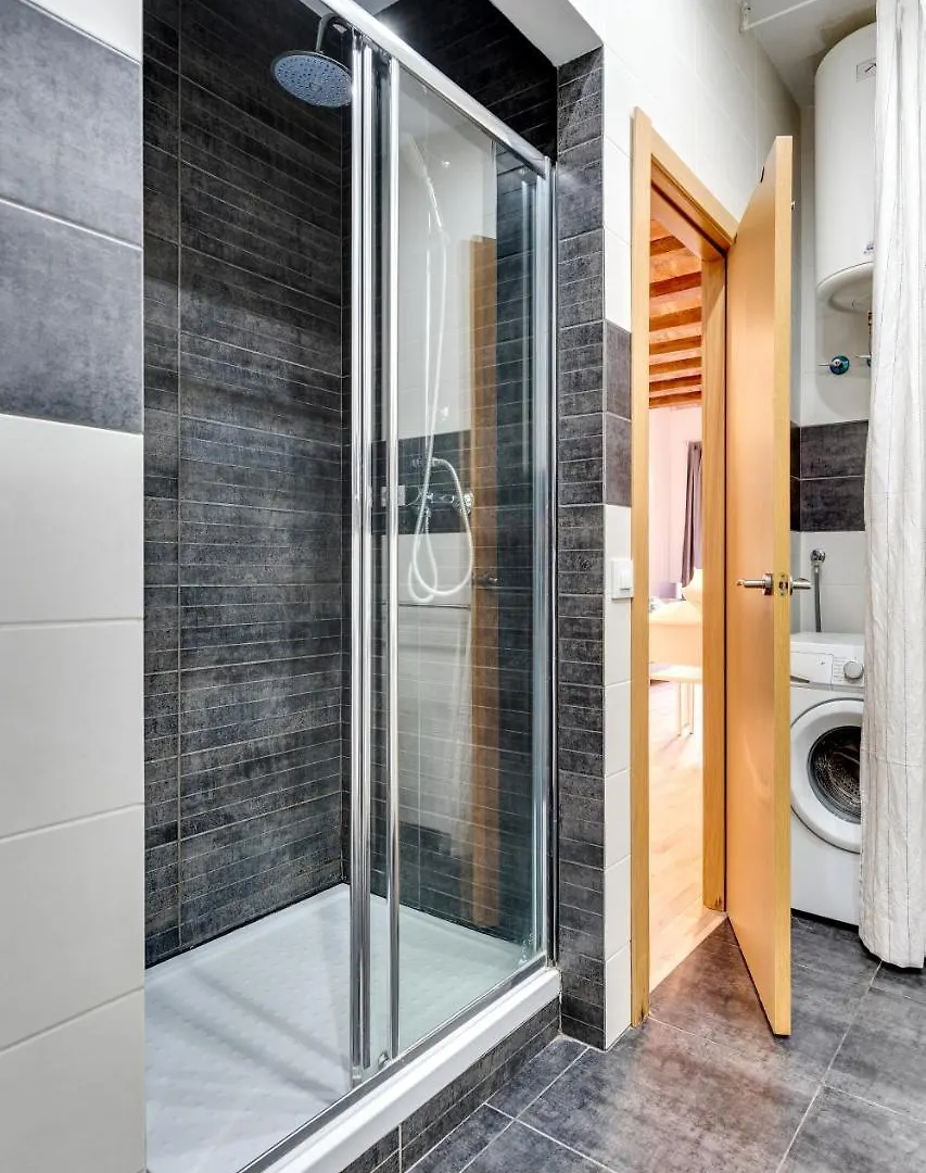 Charming & Convenient Apartment Near Plaza Espanya Barcelona