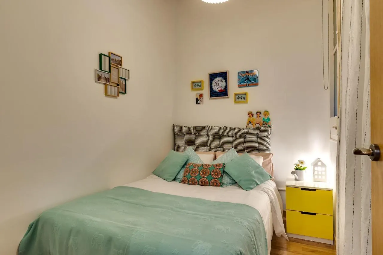 Charming & Convenient Apartment Near Plaza Espanya Barcelona